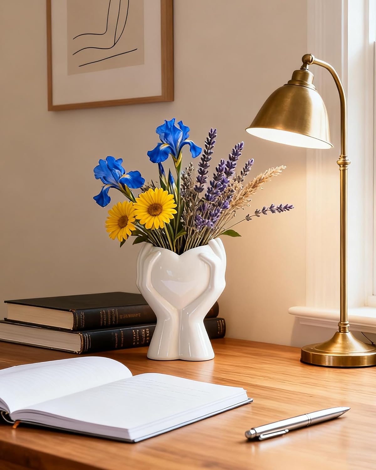 VUZDVJO Heart Hands Love Small White Ceramic Vase – Unique Modern Flower Vase for Tulips, Roses &amp; Pampas Grass | Elegant Table, Shelf &amp; Mantle Décor | Perfect Gift for Mom or Wife